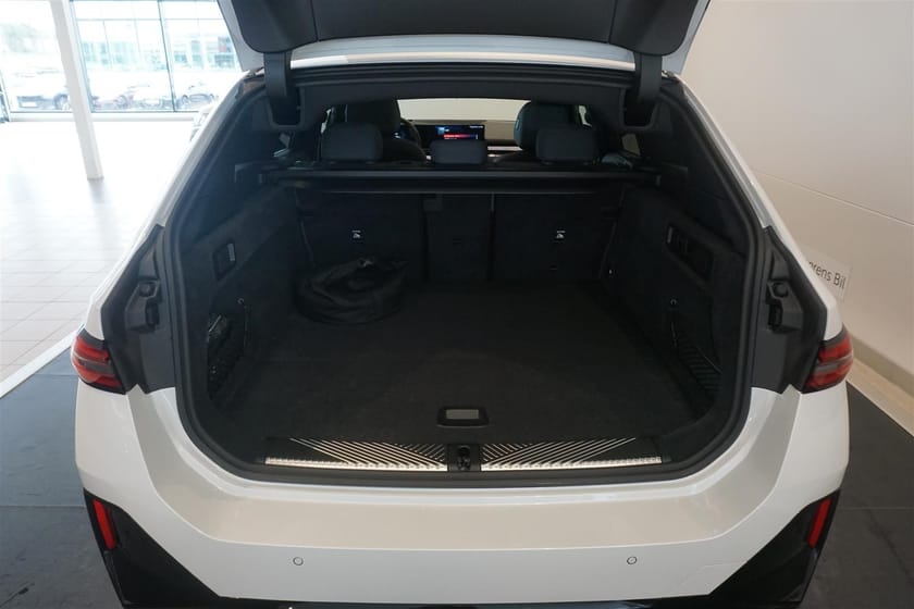 Bild 5 av BMW i5 M60 xDrive Touring M-Sport Pro Innovation Panorama