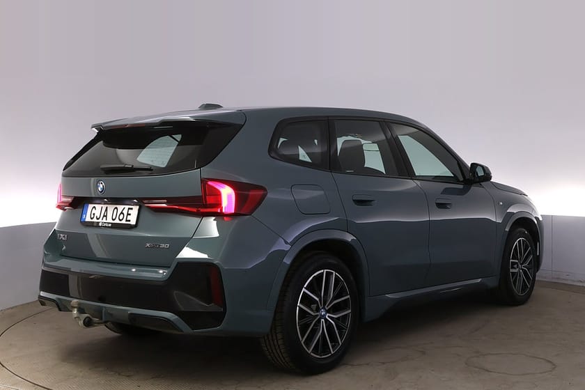 Bild 5 av BMW iX1 xDrive30 M-Sport Drag Kamera Navi Rattvärme