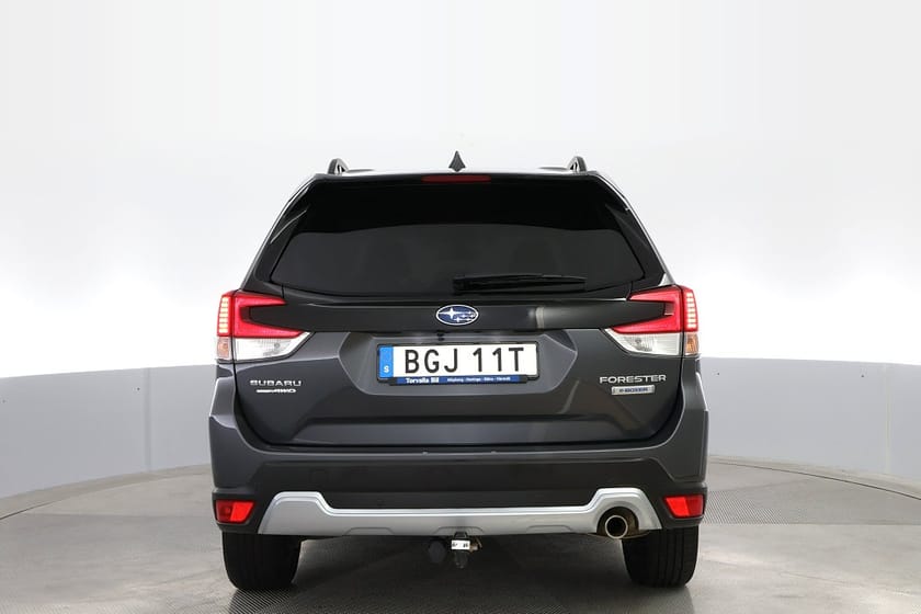 Bild 4 av Subaru Forester e-Boxer XFuel 2.0 Summit H/K Taklucka B-Kam Navi Skinn