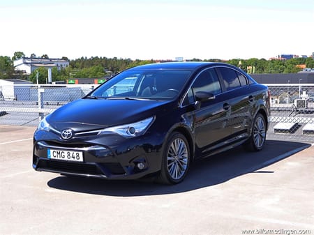 Toyota Avensis Sedan 1.8 147hk Automat S/V-hjul Svensksåld