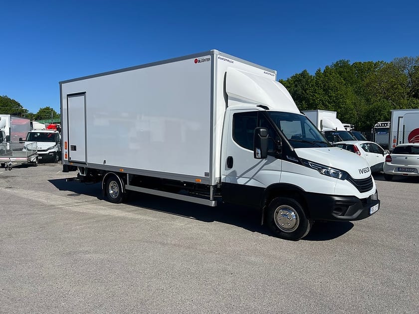 Bild 4 av Iveco Daily 72-180 Chassis Cab 72C18 Skåpbil Aut Fullutrustad Lastvikt 3390 Kg