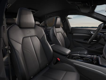 Audi A5 Sedan e-hybrid quattro 270 KW S TRONIC