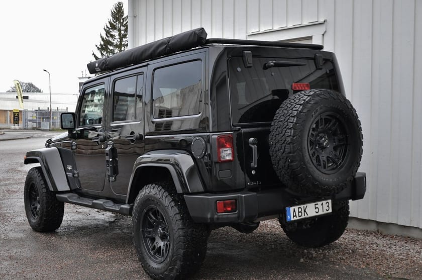 Bild 3 av Jeep Wrangler Unlimited 2.8 200hk 4WD Sahara Aut Vinsch Drag
