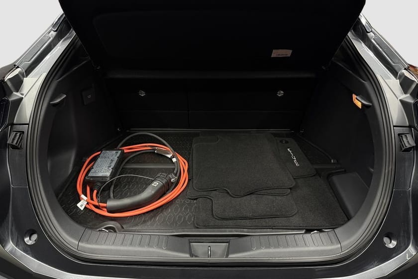 Bild 4 av Toyota C-HR PHEV 2,0 LADDHYBRID FWD STYLE TEKNIKPAKET B