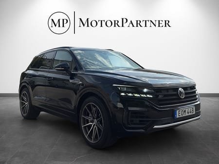 Volkswagen Touareg 4.0 V8 TDI 4M Pano Dynamic Värmare VOSSEN Kamera 421hk