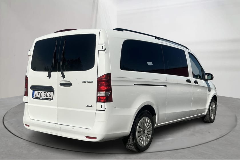 Bild 3 av Mercedes-Benz Vito Tourer 116 CDI 4x4 3.2t 4MATIC W640 (163hk) 8-sits