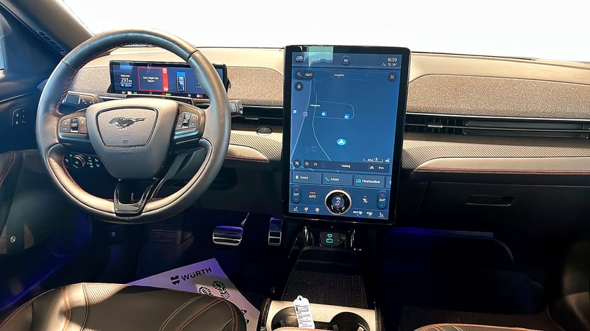 Bild 4 av Ford Mustang Mach-E Standard Range AWD Teknikpaket+