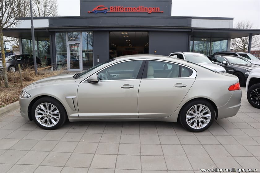 Bild 1 av Jaguar XF 2.2 TDi4 RWD 200hk Dragkrok Automat Skinn Svensksåld