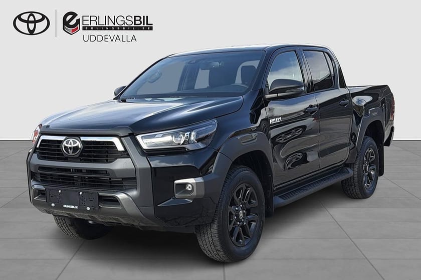 Bild 1 av Toyota Hilux Dubbelhytt INVINCIBLE 2.8D AUTOMAT OBS!! OMG LEVERANS