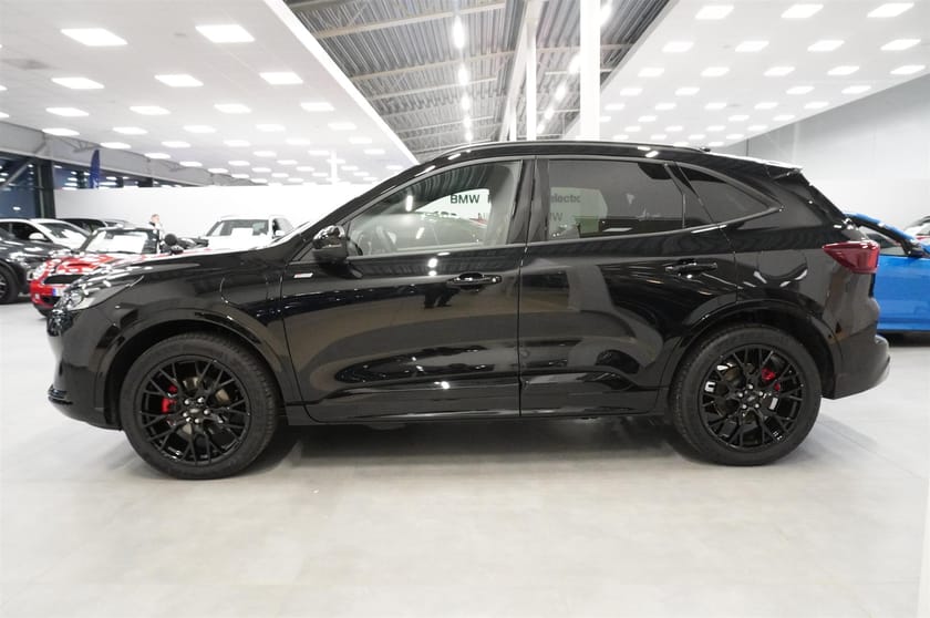 Bild 4 av Ford Kuga Plug-In Hybrid ST-Line X 2.5 FWD 243hk Black Edition