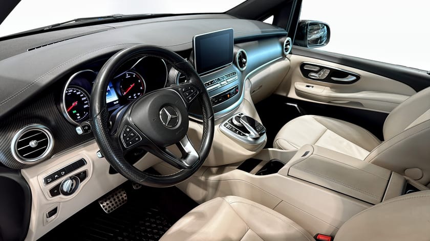 Bild 4 av Mercedes-Benz V 250d 4MATIC 3.1t 250 D AVANTGARDE EDITION LÅNG