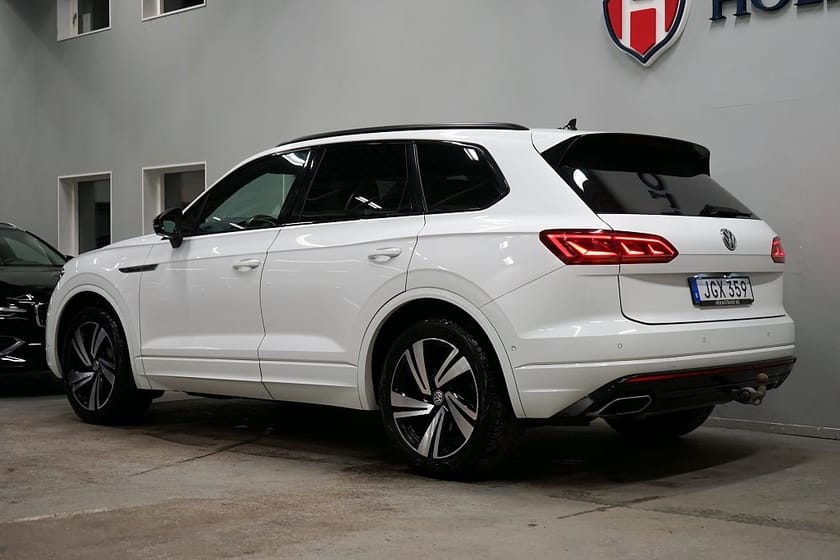 Bild 3 av Volkswagen Touareg 3.0 V6 TDI 4M Black R-line Executive  Drag Luft