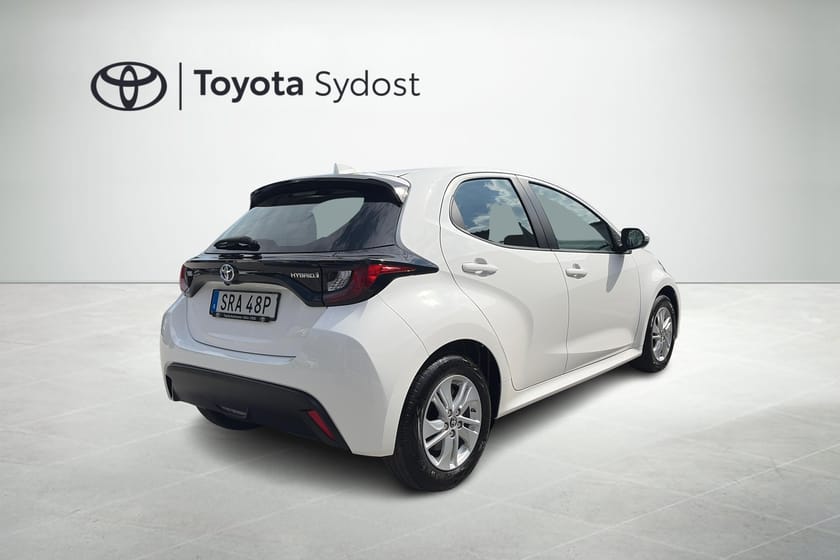 Bild 3 av Toyota Yaris Hybrid 1,5 Active Komfortpaket 115 hk