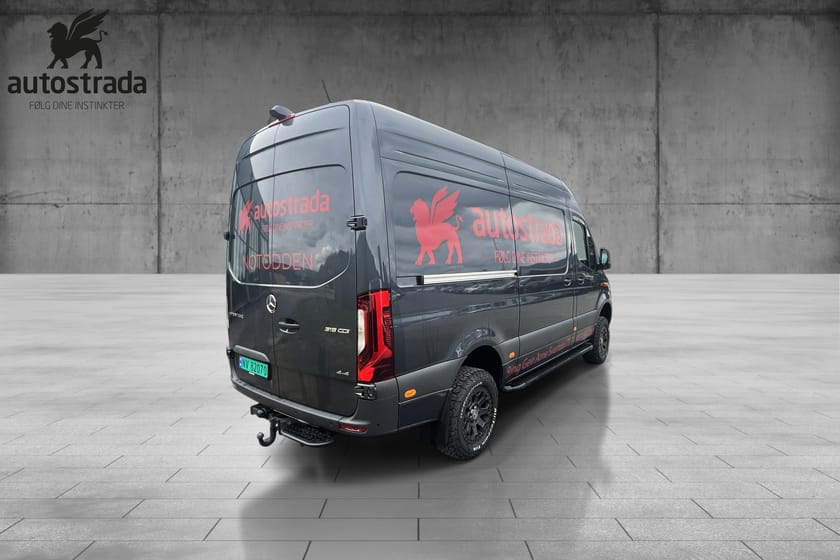Bilde 5 av Mercedes-Benz Sprinter 319 CDI 4x4 Panel Van Webasto.hengerfeste.3 seter