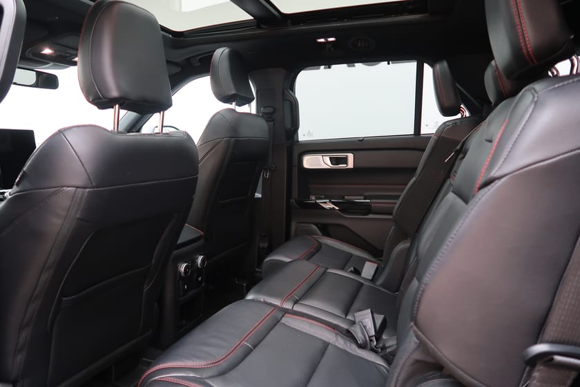 Bild 5 av Ford Explorer Plug-In Hybrid 3.0 457 PHEV ST-Line AWD A, Drag, Navi