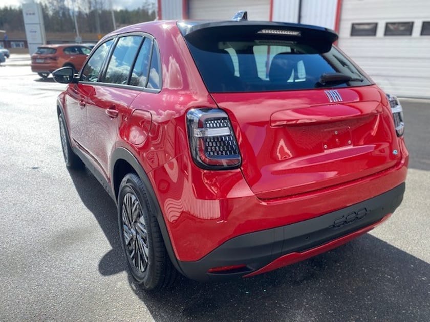 Bild 3 av Fiat 600e Red  ( Privatleasing 3995:-/ mån)