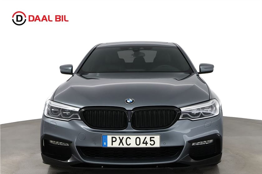 Bild 2 av BMW 530d xDrive Sedan 265HK M-SPORT H/K® TAKLUCKA 360-KAM HUD