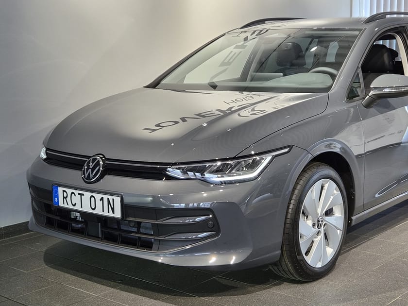 Bild 3 av Volkswagen Golf Sportscombi 1.5 eTSI 150hk |Drag|Backkamera