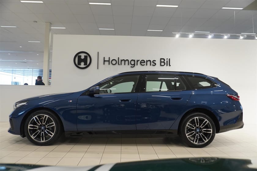 Bild 2 av BMW i5 eDrive40 Touring M Sport Business Launch Ed Innovation Drag