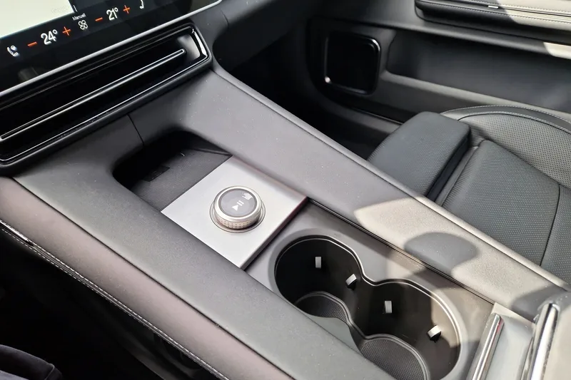 Polestar 4 Long Range Dual motor bilde 16