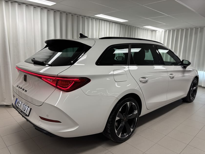 Bild 4 av CUPRA Leon Sportstourer 1.5 eTSI 150 hk DSG7
