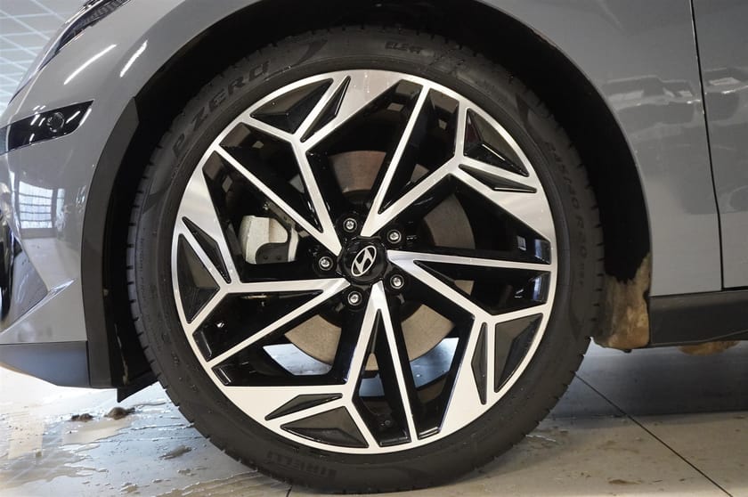 Bild 4 av Hyundai Ioniq 6 Advanced 77.4 kWh 228hk Adaptiv Fart Nav