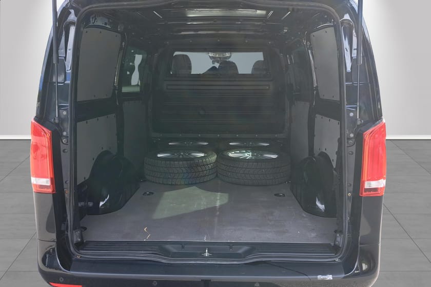 Bilde 5 av Mercedes-Benz Vito 119 CDI 4x4 3.0t | Webasto | AdCruise | Hengerfeste