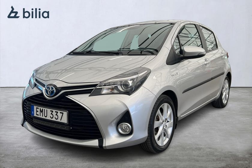 Bild 1 av Toyota Yaris Hybrid 1,5 HSD 5-D EXECUTIVE HSD COMFORT PLUS MOTORVÄRMARE VINTERHJUL