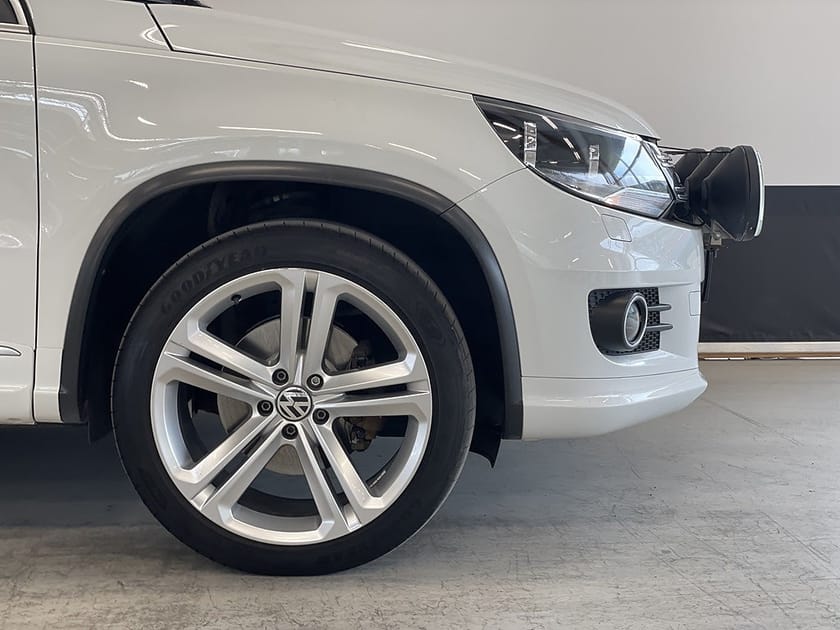 Bild 5 av Volkswagen Tiguan R-Line 2.0 TDI 177hk Drag Värmare Backkamera