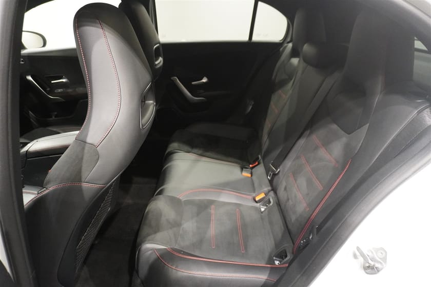 Bild 5 av Mercedes-Benz A 250 e A250e AMG Line Kamera LED 18