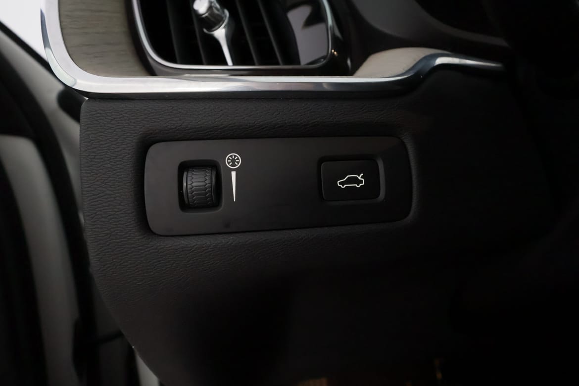 Volvo XC60 2020 - miniatyr 16