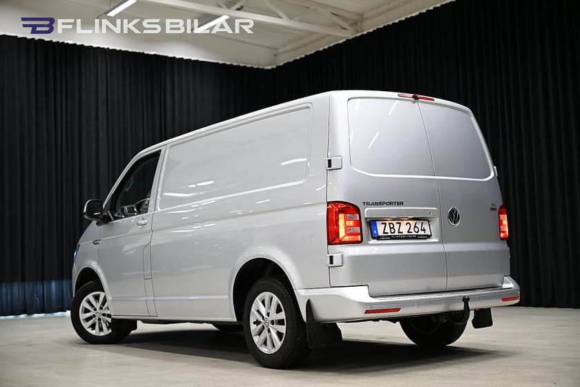 Bild 4 av Volkswagen Transporter 4Motion DSG 150HK Nedlackad|LED|Drag|Värmare