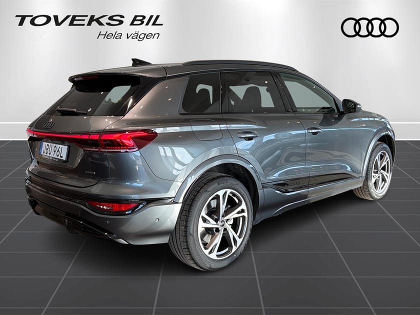 Bild 3 av Audi Q6 e-tron quattro SUV  388 HK S-LINE DRAG