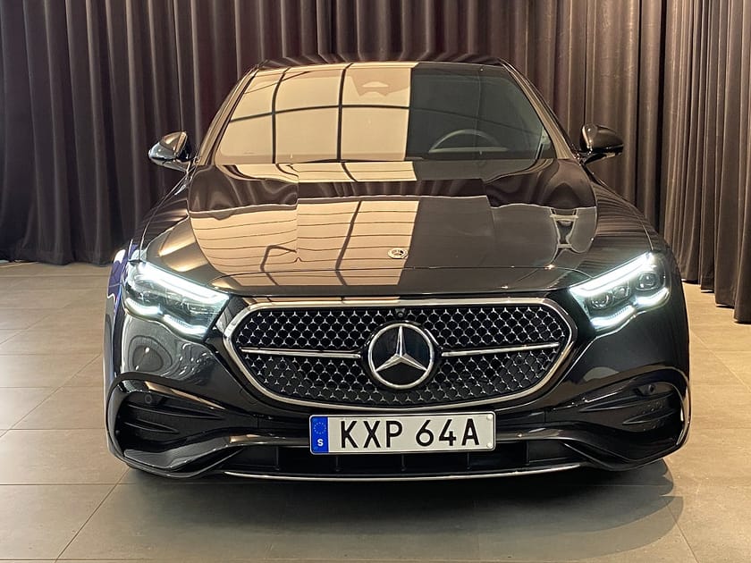Bild 2 av Mercedes-Benz E 300 e 4MATIC 9G-Tronic AMG Line