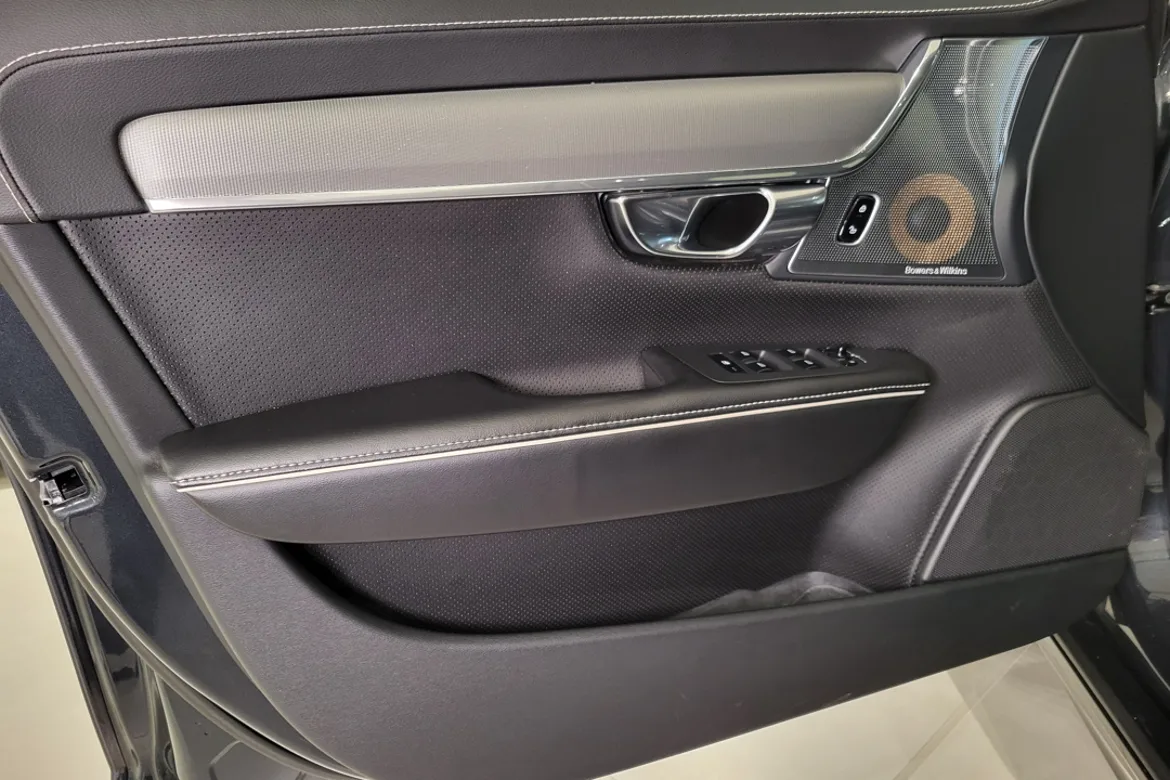Volvo V90 T4