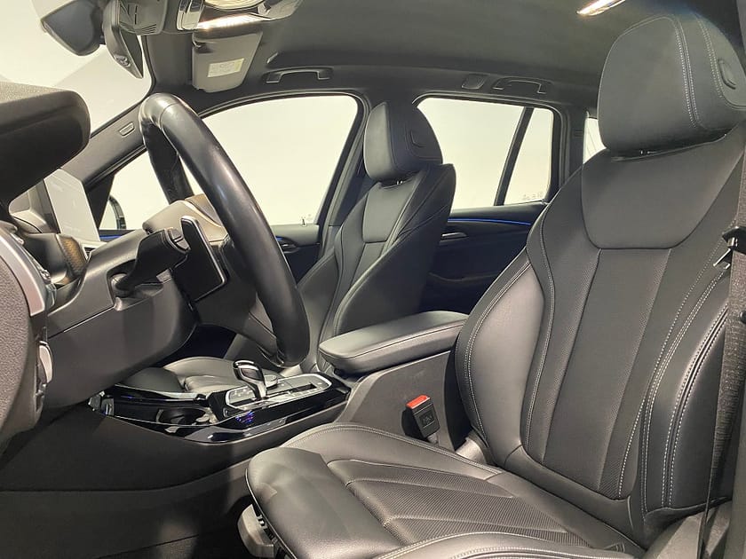 Bild 5 av BMW X3 xDrive30e 4,95% ränta M-Sport Keyless Gesture