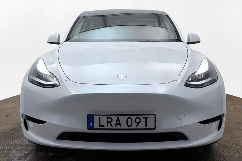Bild 3 av Tesla Model Y Standard Range RWD Drag AutoPilot Värmepump Pano Premiumljud MOMS 299hk