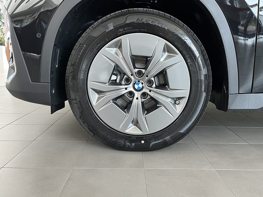 Bild 4 av BMW iX1 xDrive30 H/K Drag Park Assist ToandeRutor