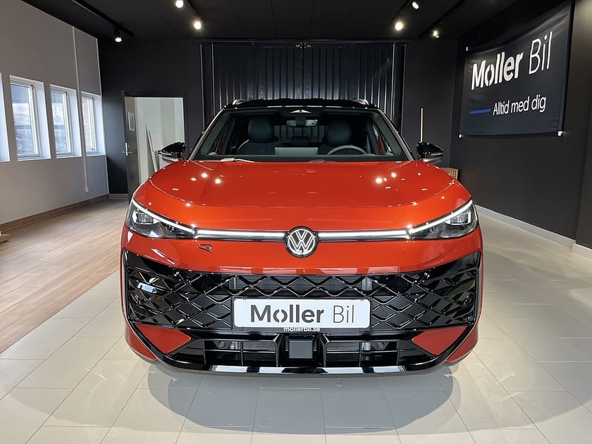 Bild 2 av Volkswagen T-Roc R-LINE 1.5 ETSI 150 HK DSG7
