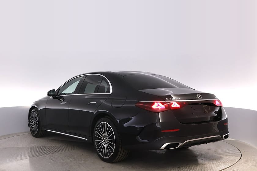 Bild 5 av Mercedes-Benz E 300 d e 4MATIC 300de Sedan AMG Adv. Ed. 4.95% RÄNTA