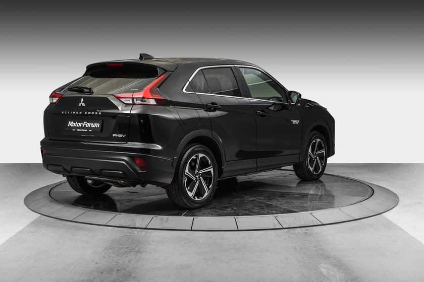 Bilde 5 av Mitsubishi Eclipse Cross PHEV LADBAR HYBRID / 4WD / SE KM!
