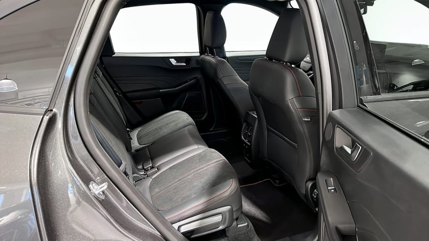 Bild 5 av Ford Kuga Plug-In Hybrid ST-Line X Black Edition 243hk Phev