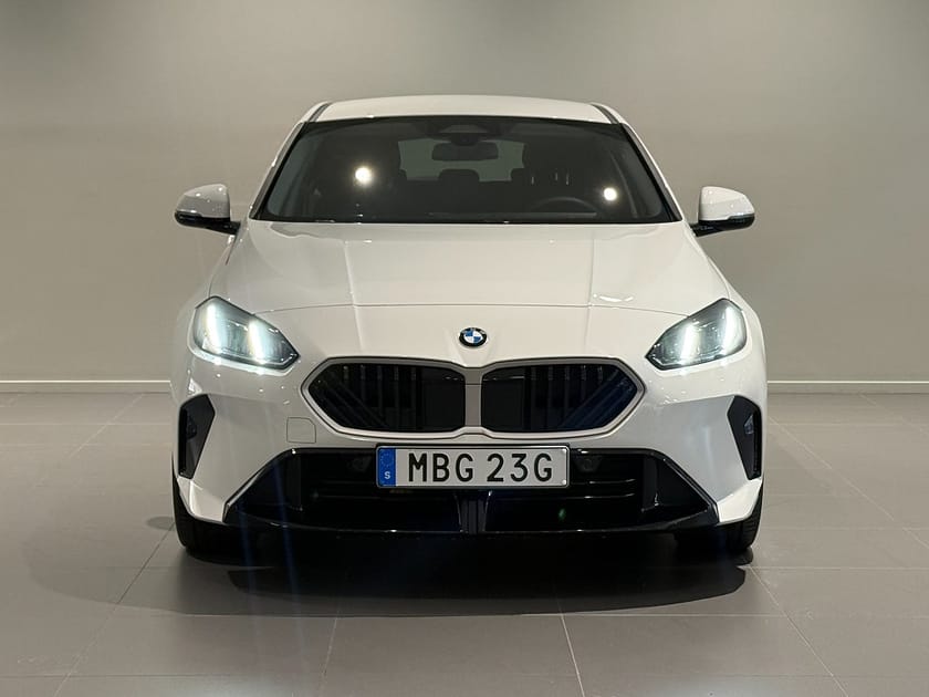 Bild 2 av BMW 120 M Sport Design Tonade Rutor Rattvärme 18" Park Assist
