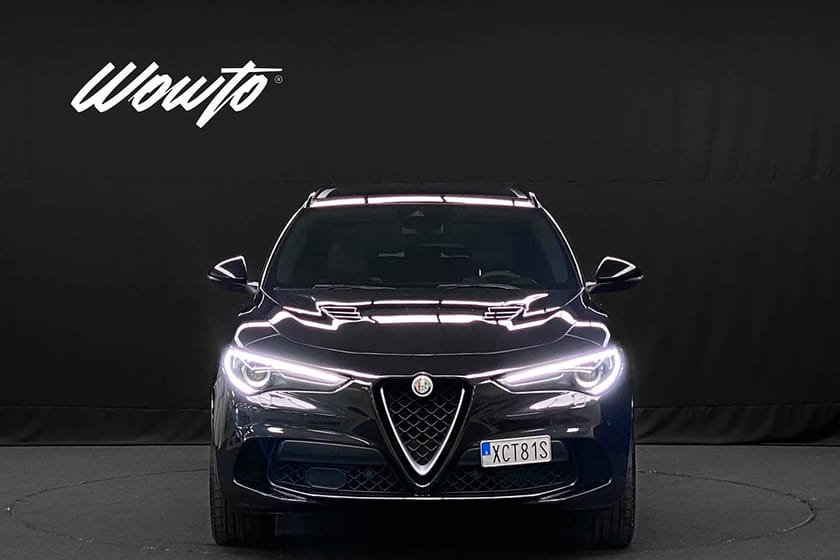 Bild 2 av Alfa Romeo Stelvio Quadrifoglio V6 510HK/Navi/Pano/SE SPEC