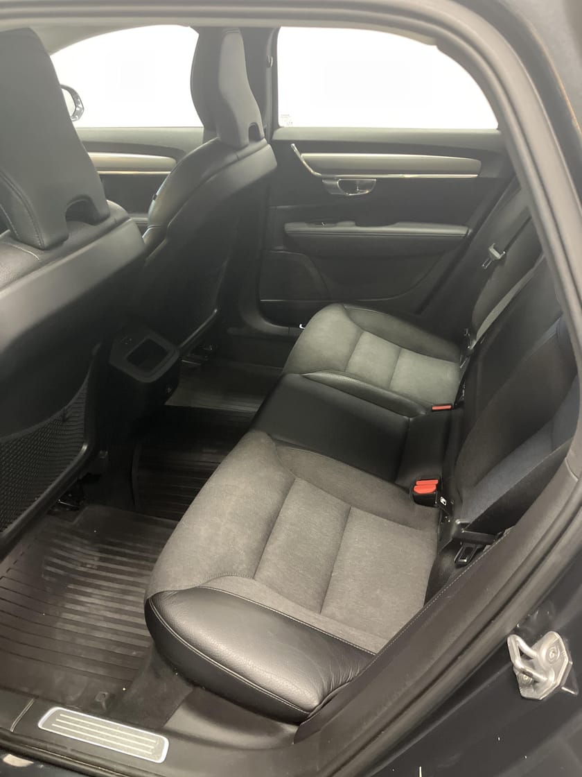 Bild 4 av Volvo V90 D3 Momentum Advanced Edition