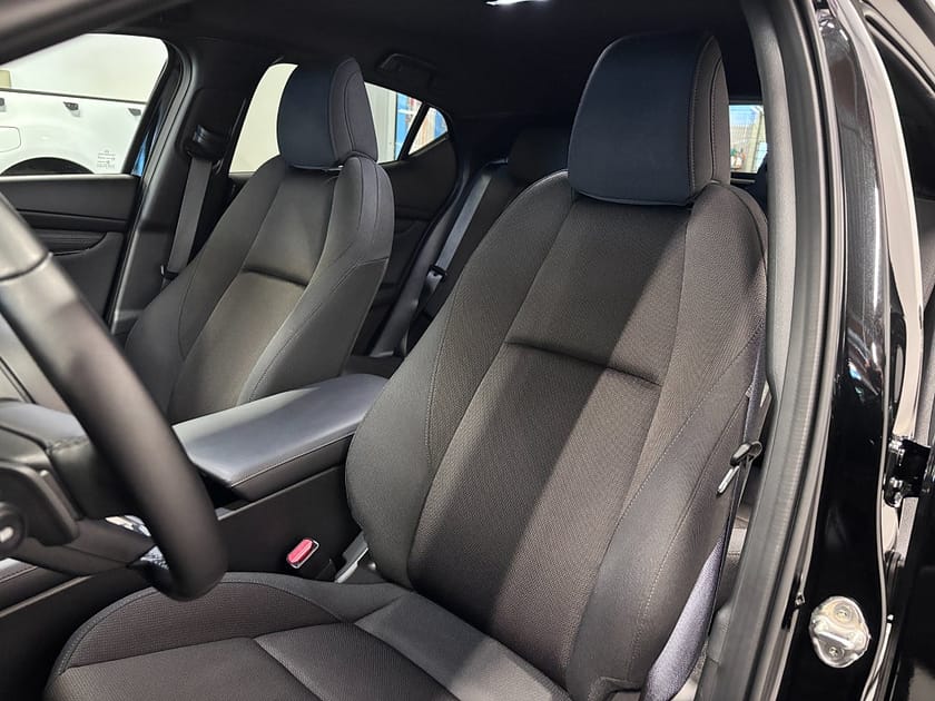 Bild 4 av Mazda 3 Hatchback 2,5l Skyactive M-Hybrid, Rattvärme Tonade rutor, Nav