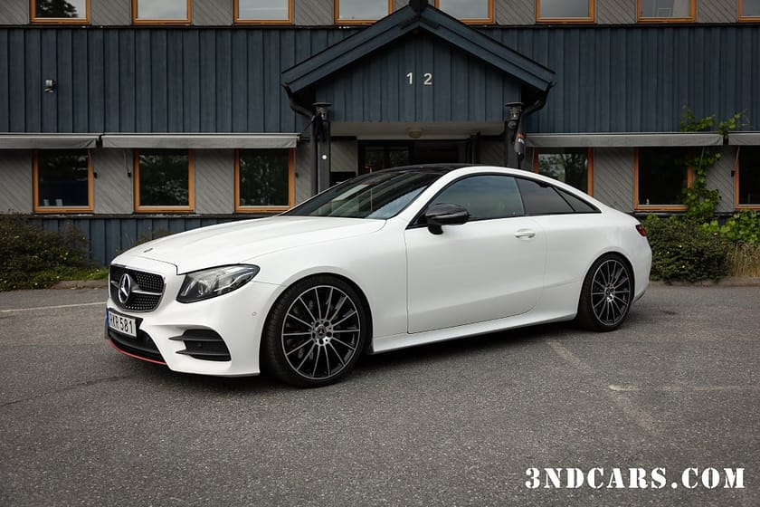 Bild 1 av Mercedes-Benz E 400 4MATIC Coupé AMG Line Widescreen Pano