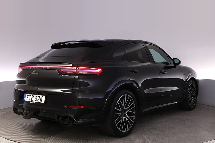 Bild 5 av Porsche Cayenne E-Hybrid Coupé Platinum Edition 18-väg stol