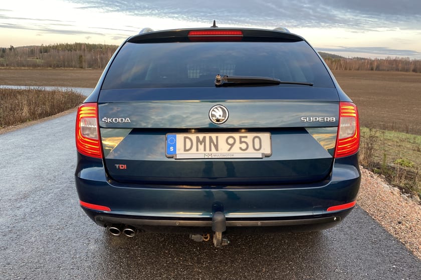Bild 4 av Škoda Superb Kombi Skoda 2.0 TDI 4WD Elegance | Dvärm | Drag | S&V