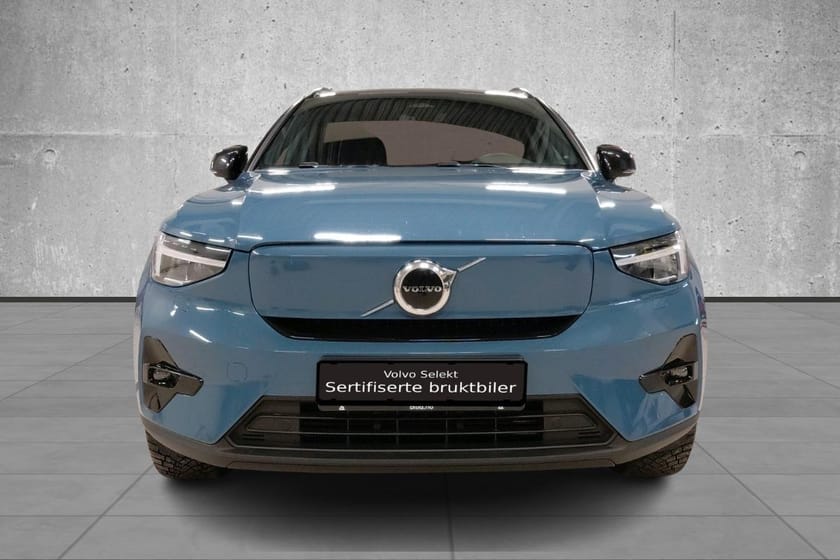 Bilde 2 av Volvo XC40 Recharge Twin motor 4WD I Hengerfeste I Tonede ruter